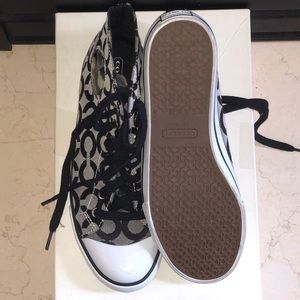 COACH Cardinal Sneaker Ivory/Black